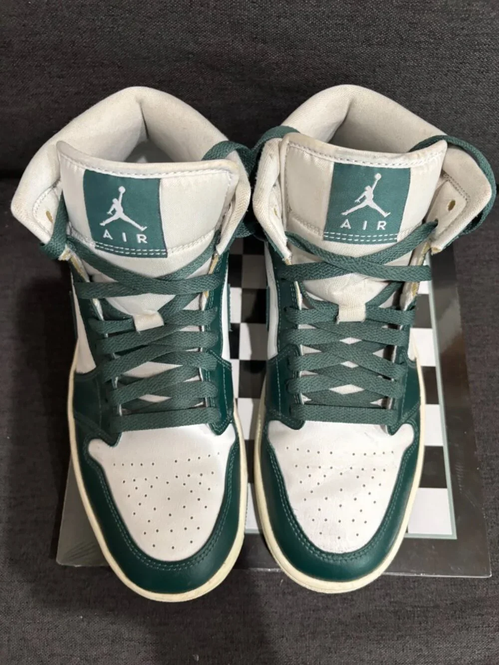 Nike Air Jordan 1 Women Mid-sneaker with two-tone white and dark green leather S
